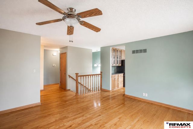 5600 Cloudburst Lane, Lincoln, NE 68521