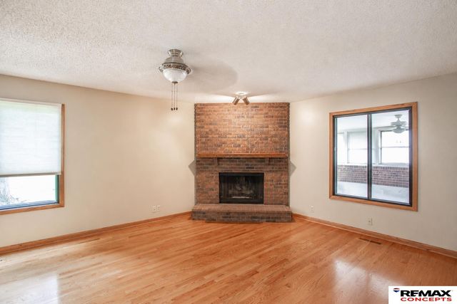 5600 Cloudburst Lane, Lincoln, NE 68521