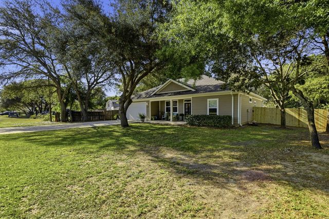 8282 Calle Mio Street, Navarre, FL 32566