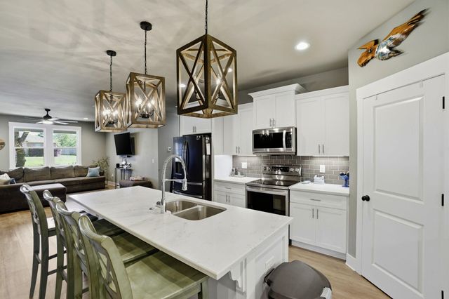 8282 Calle Mio Street, Navarre, FL 32566
