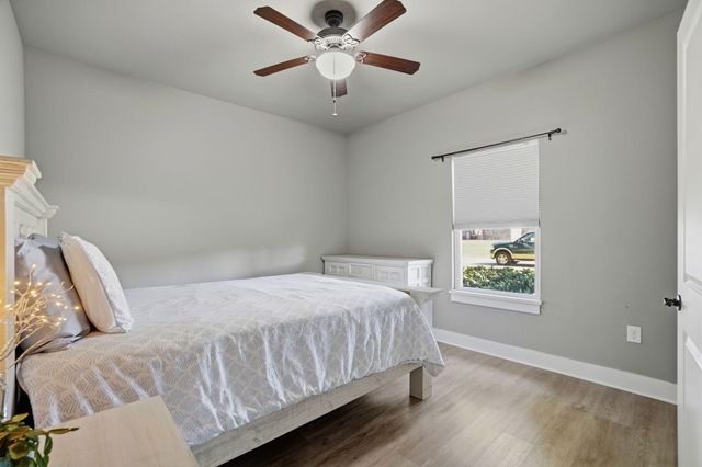 8282 Calle Mio Street, Navarre, FL 32566