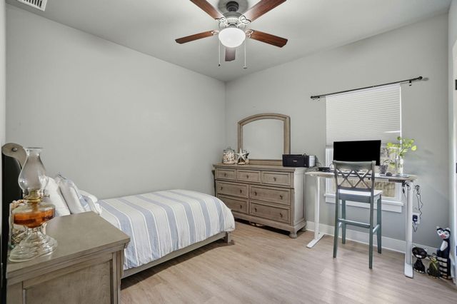 8282 Calle Mio Street, Navarre, FL 32566
