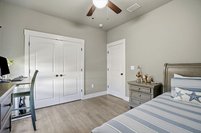 8282 Calle Mio Street, Navarre, FL 32566