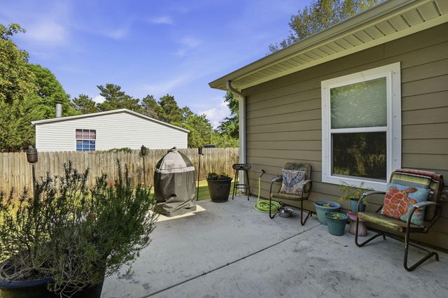 8282 Calle Mio Street, Navarre, FL 32566