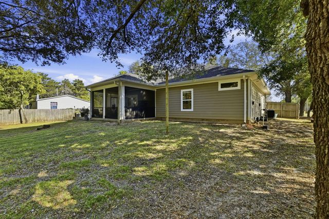 8282 Calle Mio Street, Navarre, FL 32566