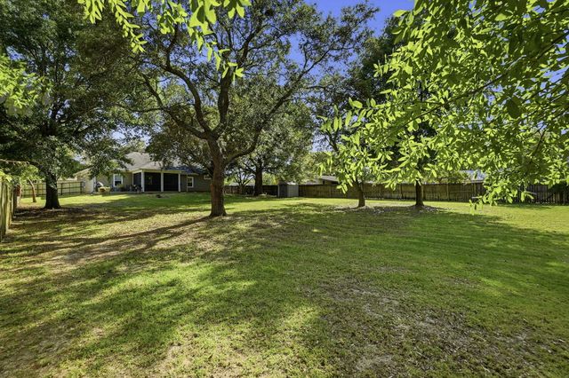 8282 Calle Mio Street, Navarre, FL 32566