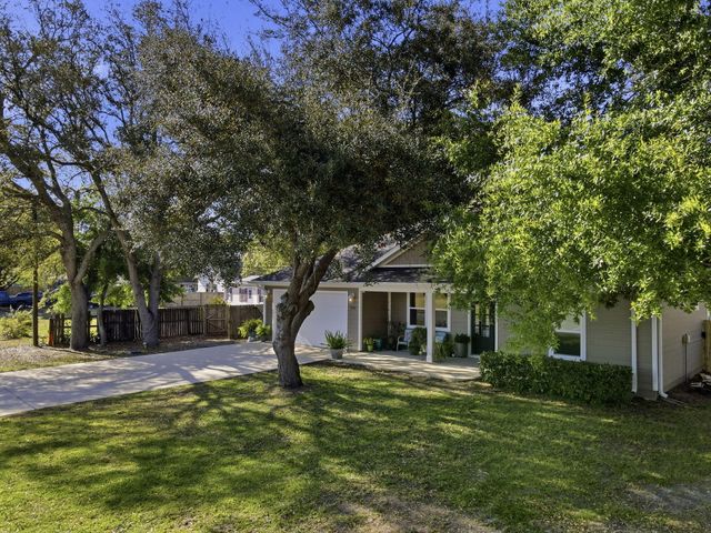 8282 Calle Mio Street, Navarre, FL 32566