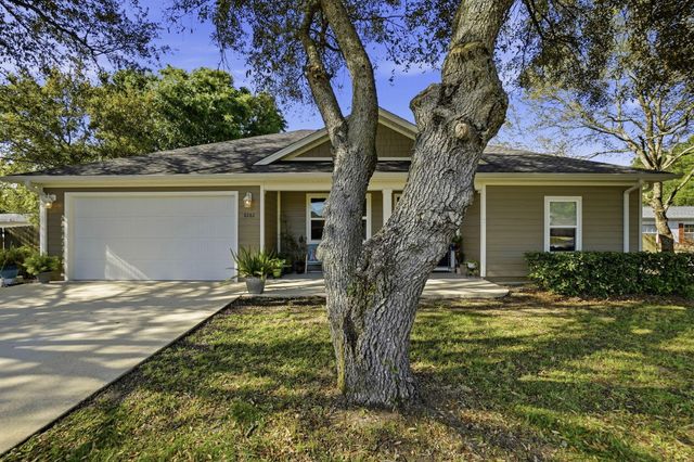 8282 Calle Mio Street, Navarre, FL 32566