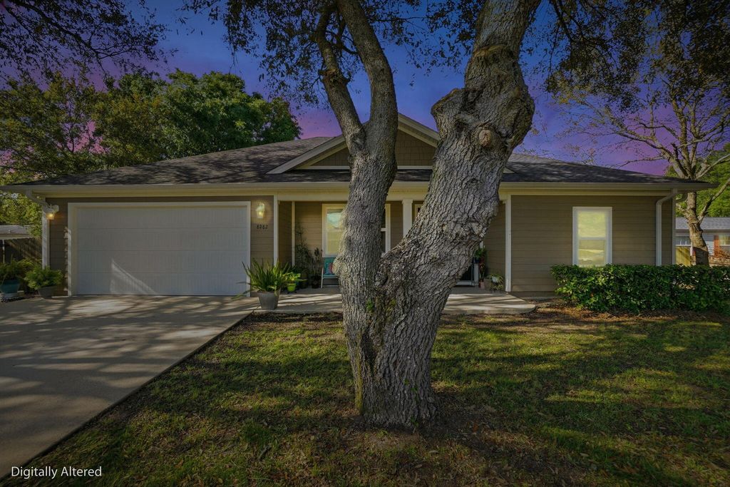 8282 Calle Mio Street, Navarre, FL 32566