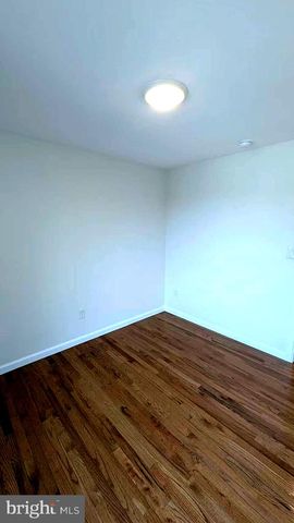 2929 ASHDOWN FOREST DR, Herndon, VA 20171