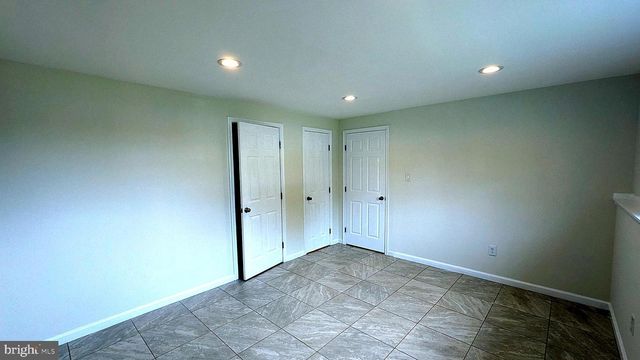2929 ASHDOWN FOREST DR, Herndon, VA 20171