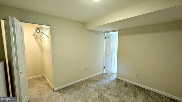 2929 ASHDOWN FOREST DR, Herndon, VA 20171