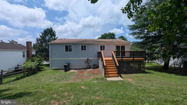 2929 ASHDOWN FOREST DR, Herndon, VA 20171
