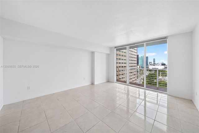 325 S Biscayne Boulevard 2320, Miami, FL 33131