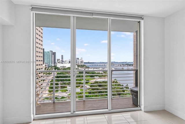 325 S Biscayne Boulevard 2320, Miami, FL 33131
