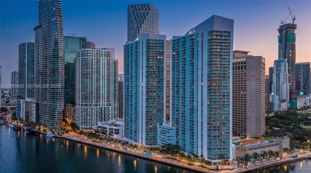 325 S Biscayne Boulevard 2320, Miami, FL 33131