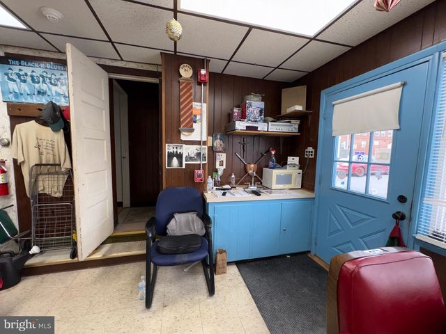 15 S FORKLANDING RD, Maple Shade, NJ 08052