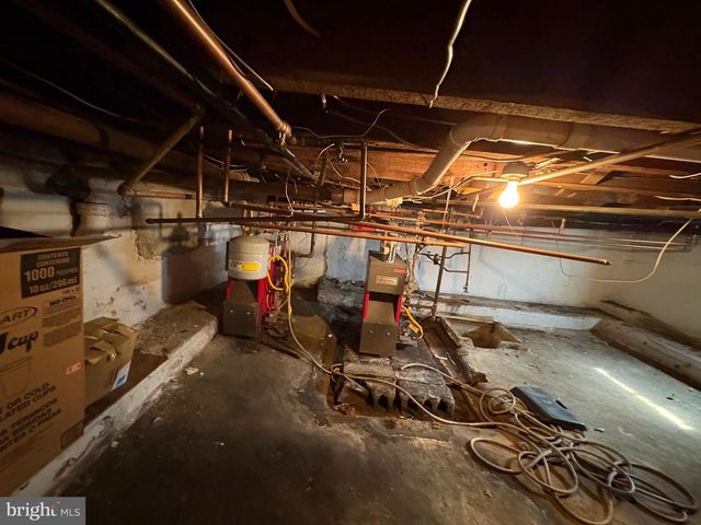 15 S FORKLANDING RD, Maple Shade, NJ 08052