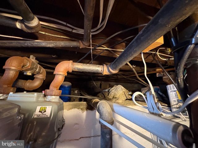 15 S FORKLANDING RD, Maple Shade, NJ 08052