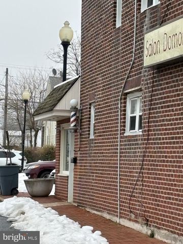 15 S FORKLANDING RD, Maple Shade, NJ 08052