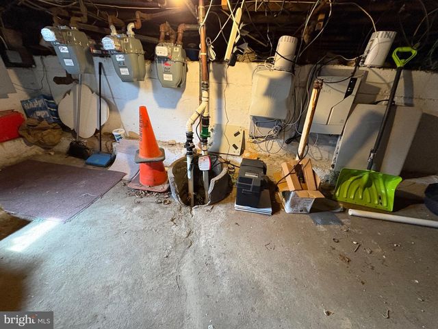 15 S FORKLANDING RD, Maple Shade, NJ 08052