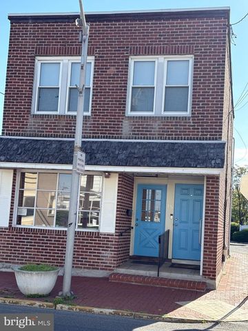 15 S FORKLANDING RD, Maple Shade, NJ 08052