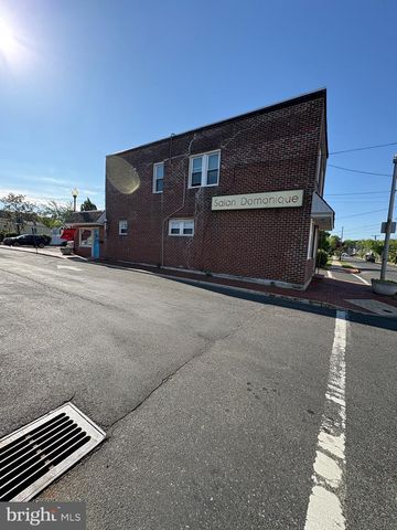 15 S FORKLANDING RD, Maple Shade, NJ 08052