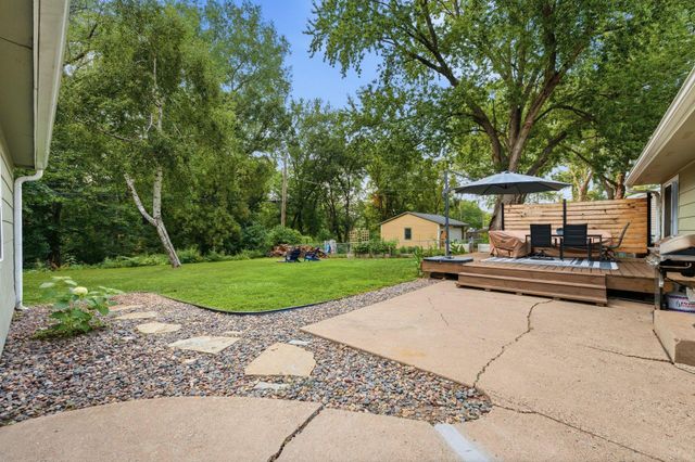 4057 Gisella Boulevard, White Bear Lake, MN 55110