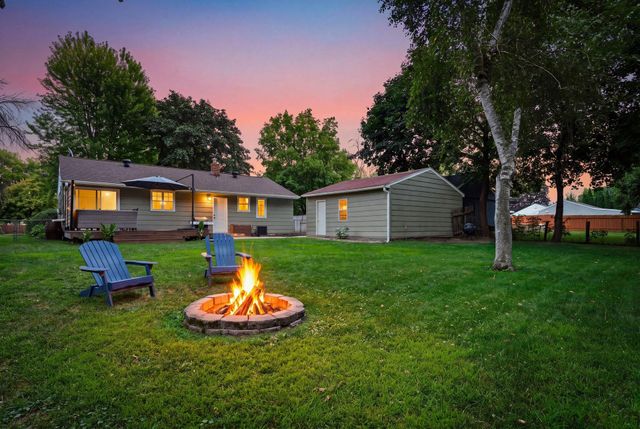4057 Gisella Boulevard, White Bear Lake, MN 55110