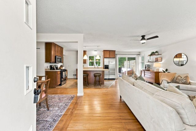 4057 Gisella Boulevard, White Bear Lake, MN 55110