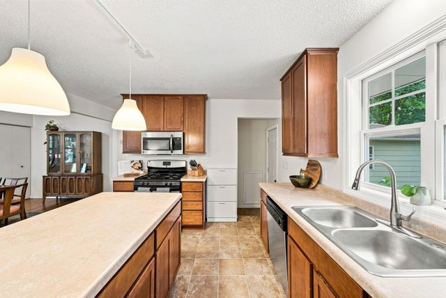 4057 Gisella Boulevard, White Bear Lake, MN 55110