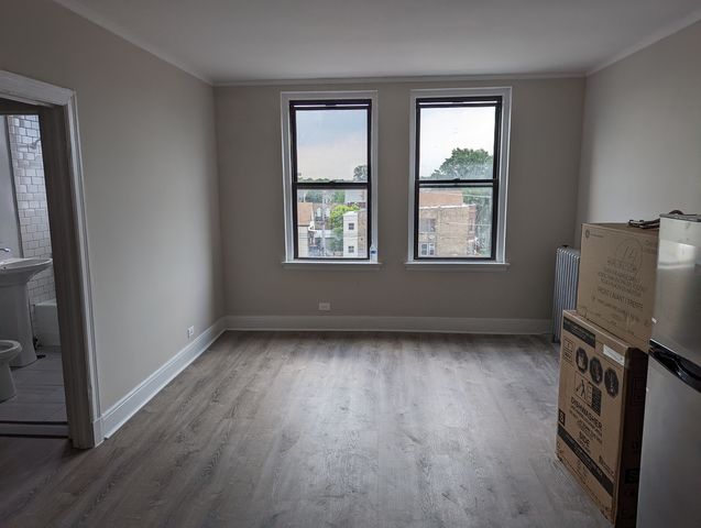 3335 W Diversey Avenue 323, Chicago, IL 60647