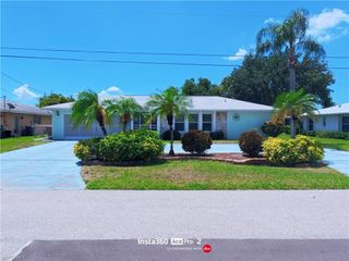 712 SE 32nd TER, Cape Coral, FL 33904