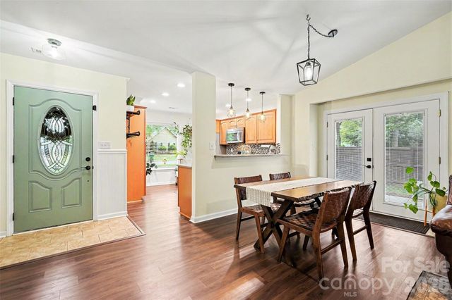 7450 Crestside Lane, Charlotte, NC 28227