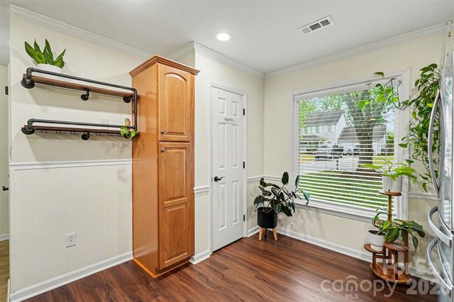 7450 Crestside Lane, Charlotte, NC 28227