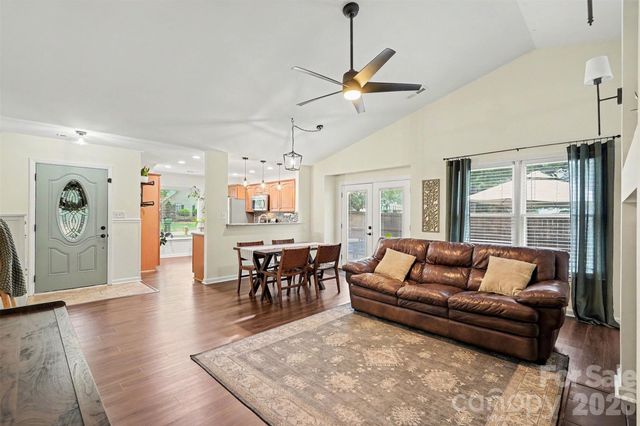 7450 Crestside Lane, Charlotte, NC 28227