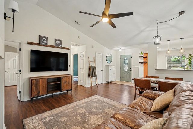 7450 Crestside Lane, Charlotte, NC 28227
