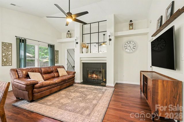 7450 Crestside Lane, Charlotte, NC 28227