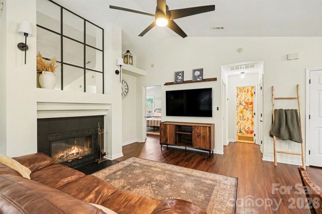 7450 Crestside Lane, Charlotte, NC 28227