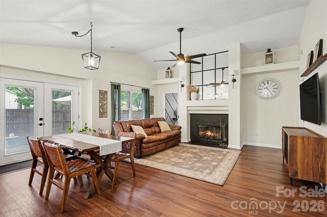 7450 Crestside Lane, Charlotte, NC 28227