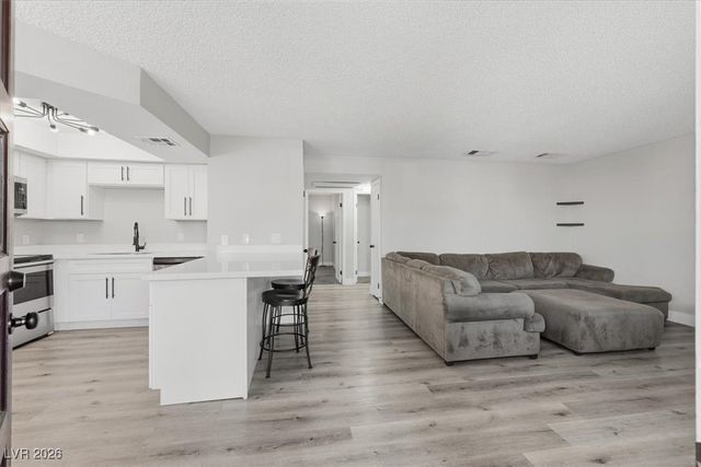 1616 Burningwood Lane 101, Las Vegas, NV 89108