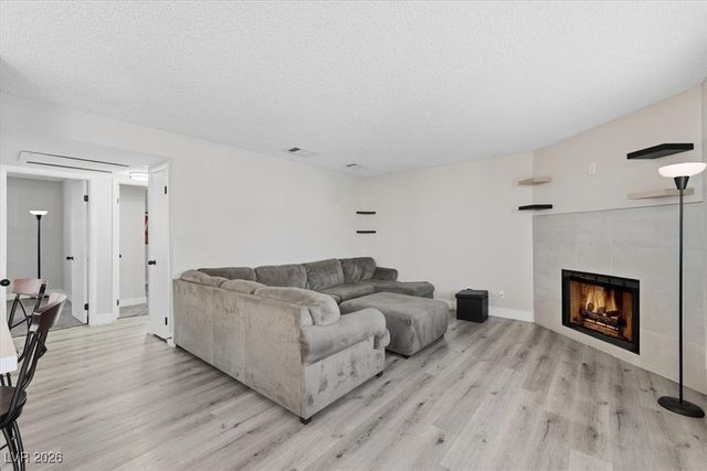 1616 Burningwood Lane 101, Las Vegas, NV 89108