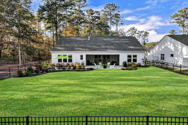 735 Firethorn Ln, Hardeeville, SC 29927