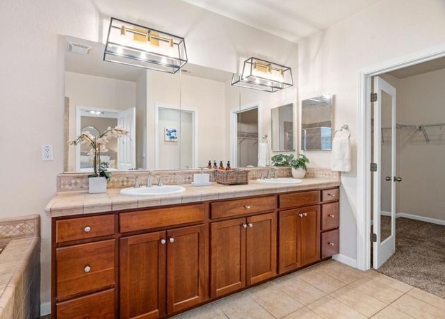 5300 Fioli Loop, San Ramon, CA 94582