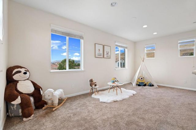 5300 Fioli Loop, San Ramon, CA 94582