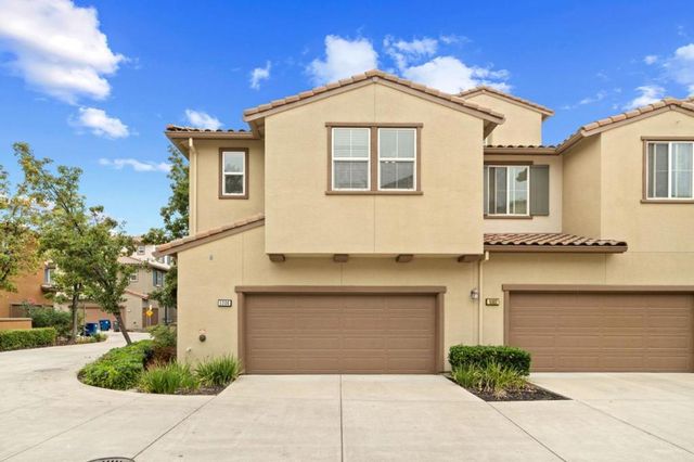 5300 Fioli Loop, San Ramon, CA 94582