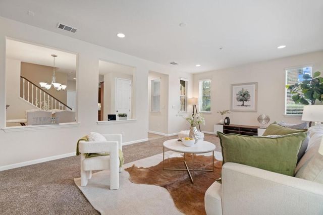 5300 Fioli Loop, San Ramon, CA 94582