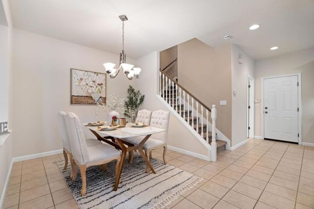 5300 Fioli Loop, San Ramon, CA 94582