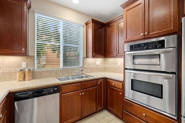 5300 Fioli Loop, San Ramon, CA 94582