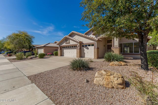 8438 W Paradise Drive, Peoria, AZ 85345